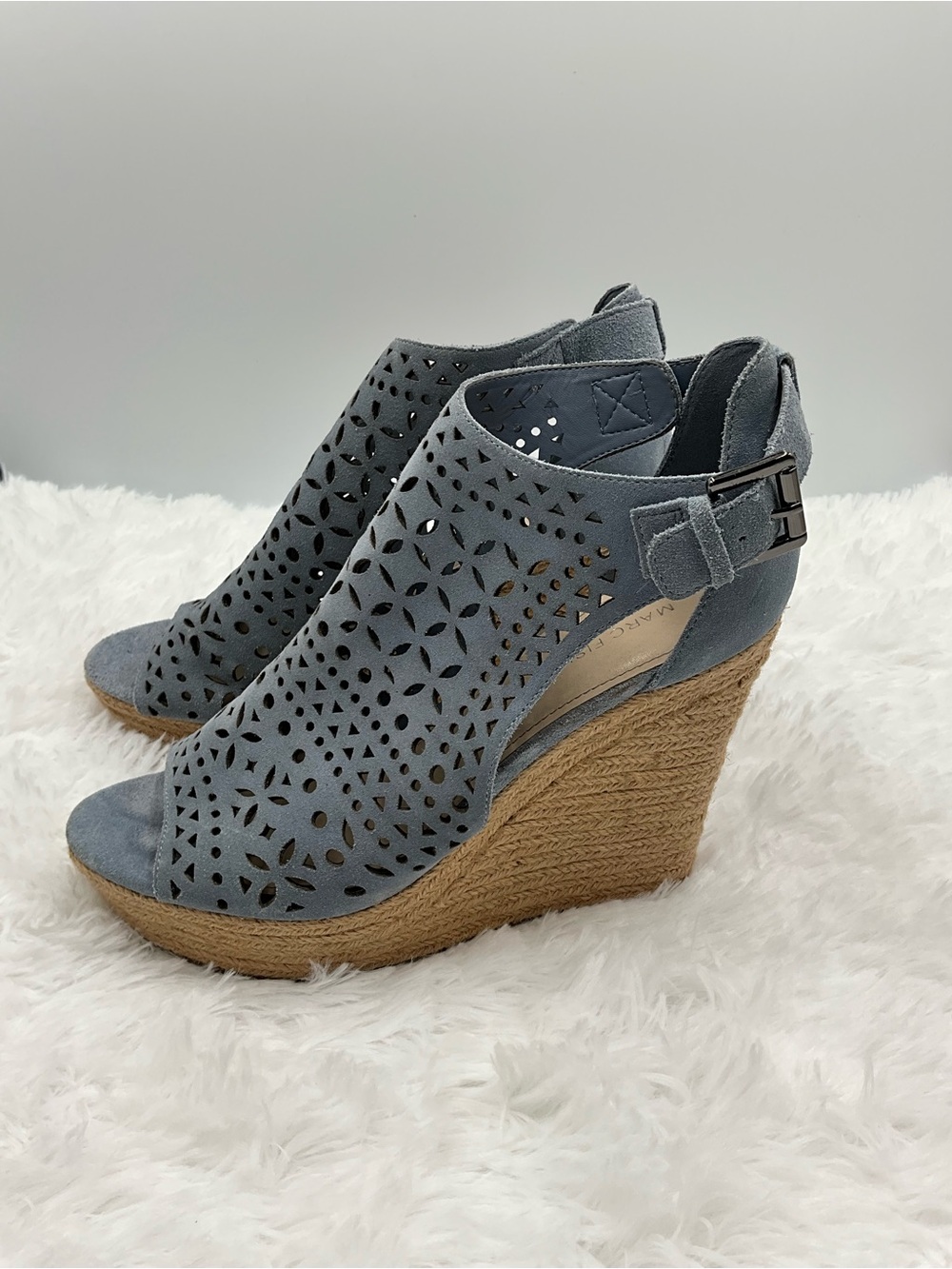 Marc Fisher Wedges Size 9 Blue Laser-Cut Espadrille Wedges